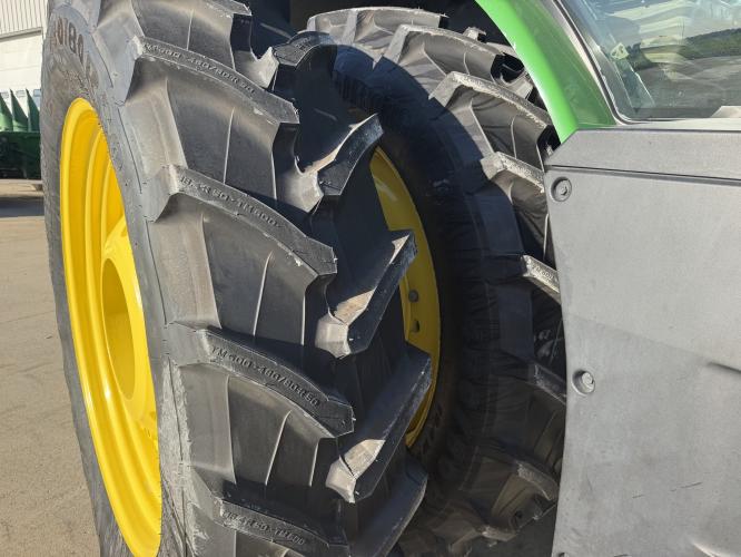 John Deere 8370R
