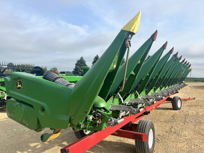 John Deere C12F