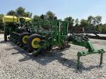 John Deere 1775NT