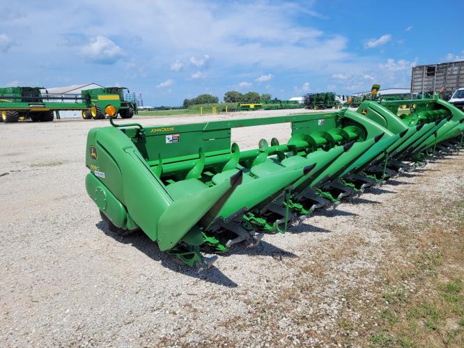 John Deere 608C StalkMaster