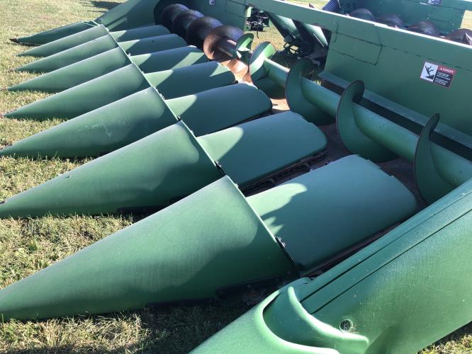John Deere 608C