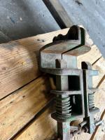 John Deere BW15457 BUCKET LATCH KIT