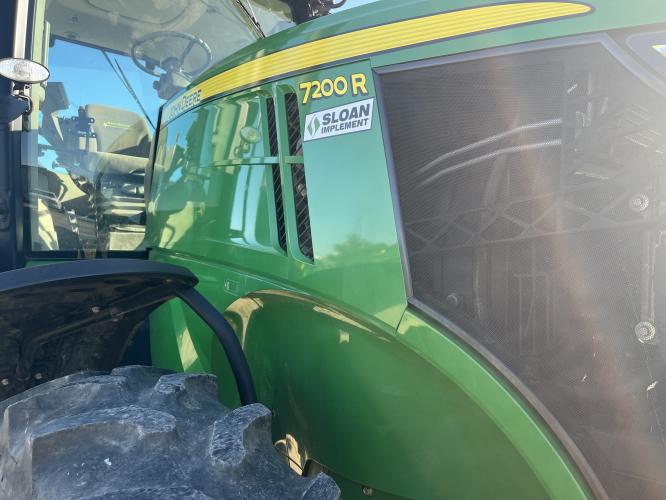 John Deere 7200R