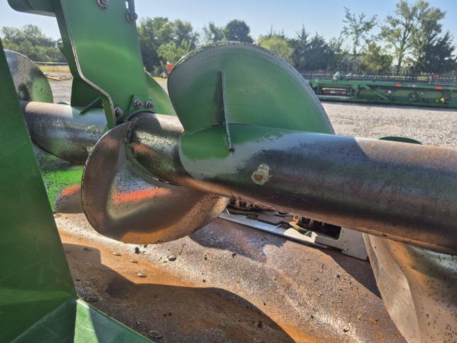 John Deere 718C