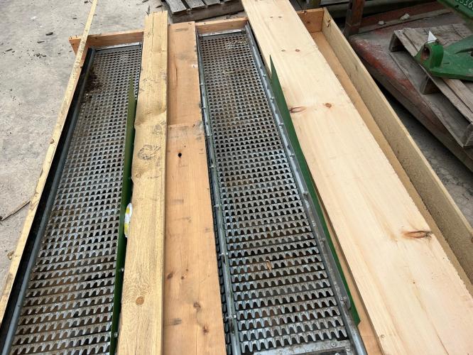 John Deere AXE62796 GP chaffer