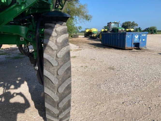 John Deere 412R