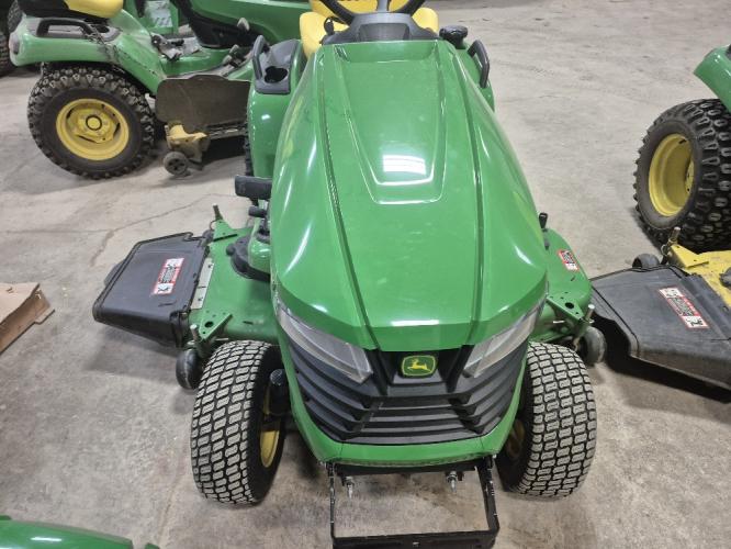 John Deere X590