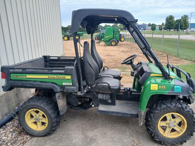 John Deere XUV 825I GREEN