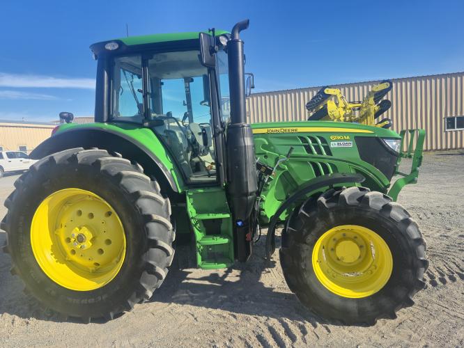 John Deere 6130M