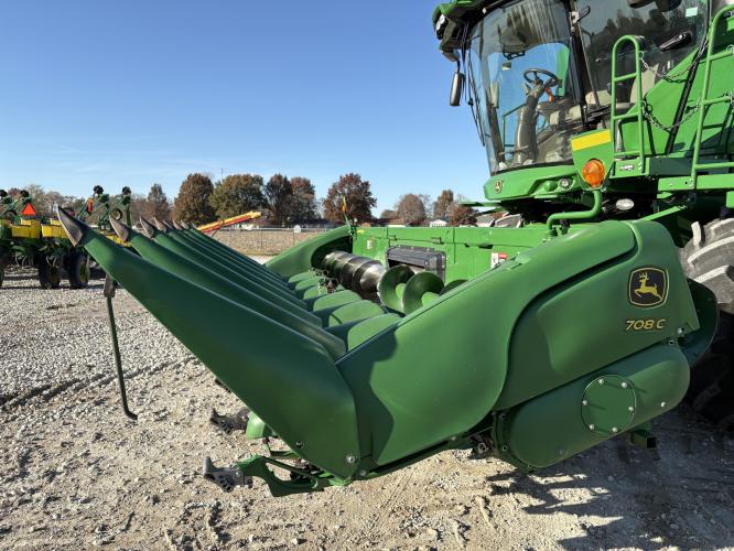 John Deere 708C