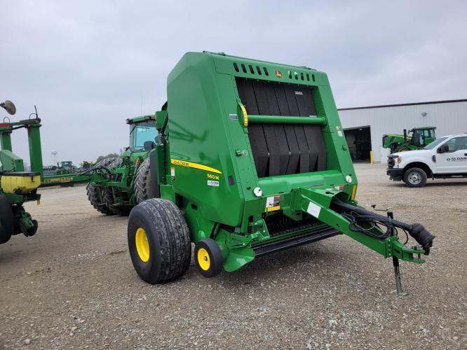 John Deere 560M