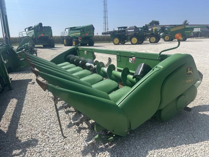 John Deere 708C