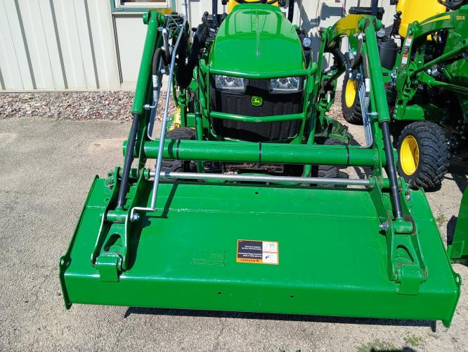 John Deere 1025R