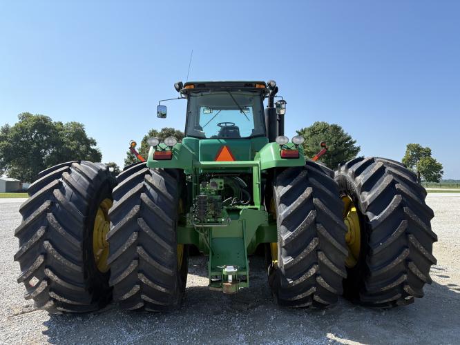 John Deere 9530