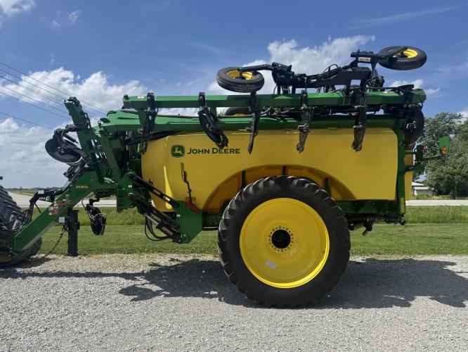 John Deere 2530L
