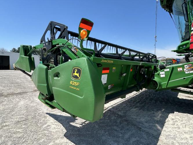John Deere 625F