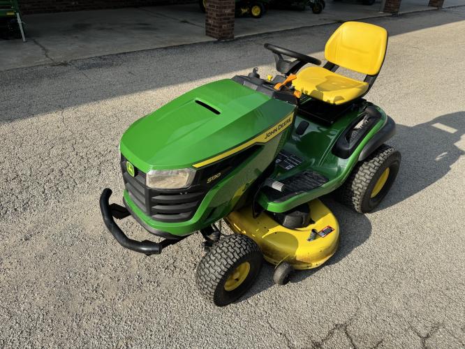 John Deere S130