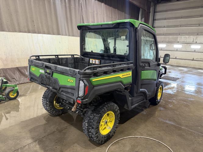 John Deere XUV 845R Premium Cab