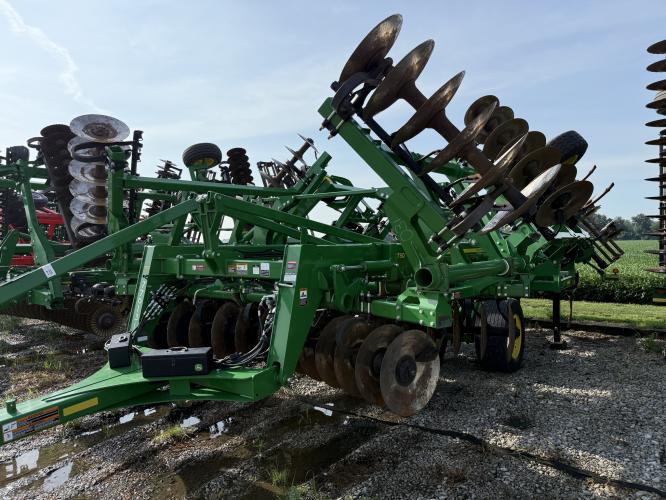 John Deere 2730