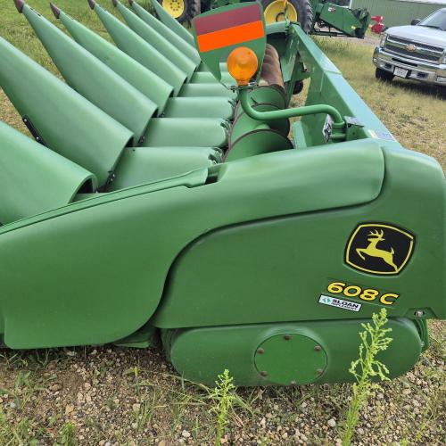 John Deere 608C