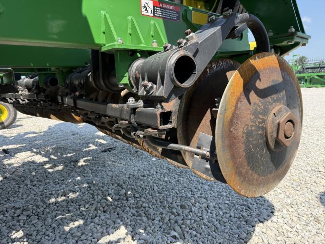 John Deere 2330