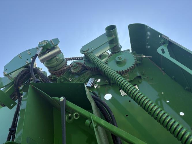 John Deere 560M