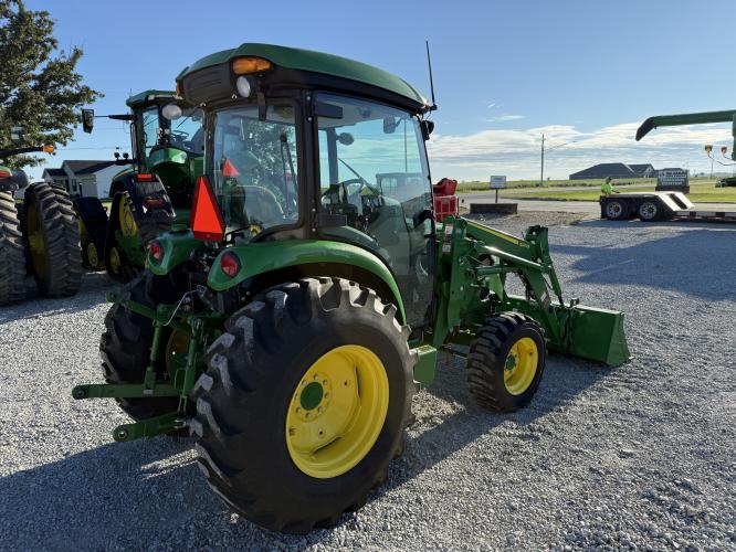 John Deere 4052R