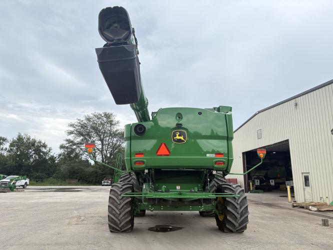 John Deere S780