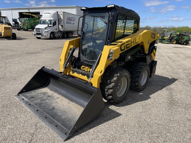 Gehl V230