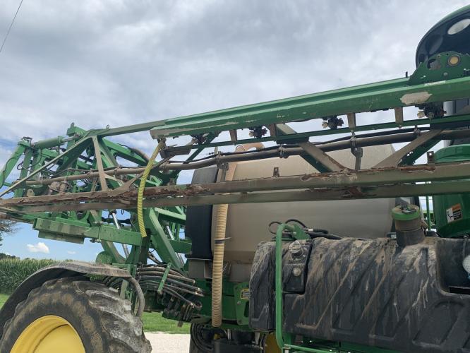 John Deere R4030