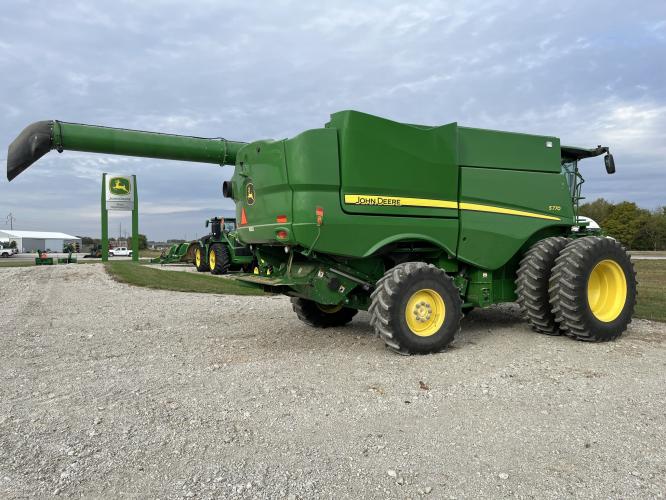 John Deere S770