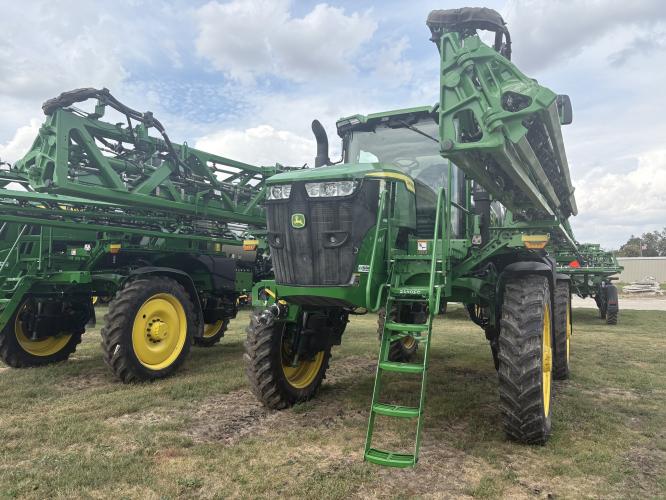 John Deere 412R