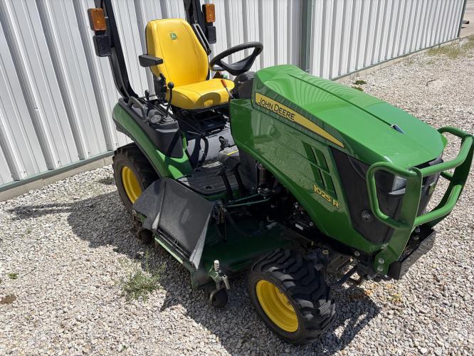 John Deere 1025R
