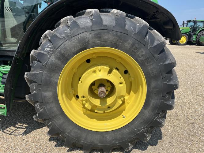 John Deere 6115R