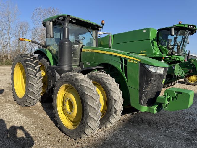 John Deere 8370R