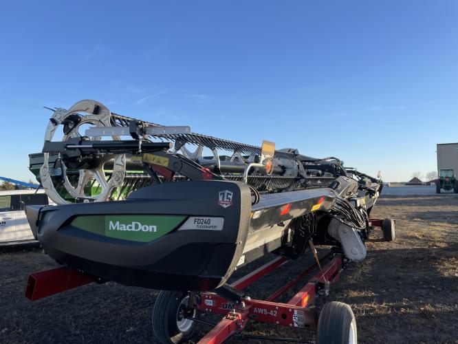 Macdon FD240