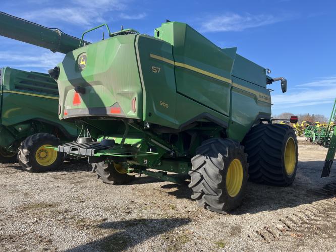 John Deere S7 900