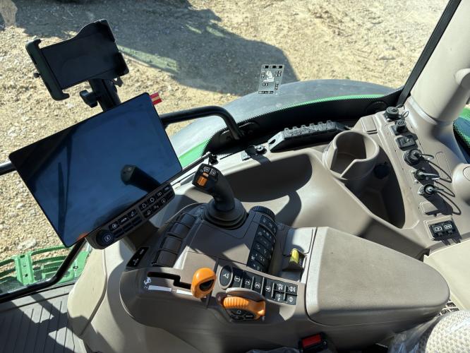 John Deere 6R 130