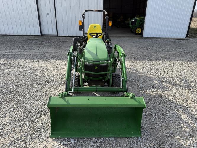 John Deere 1025R