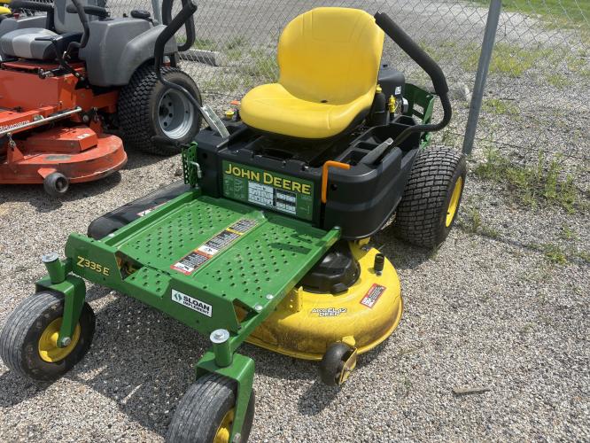 John Deere Z335E