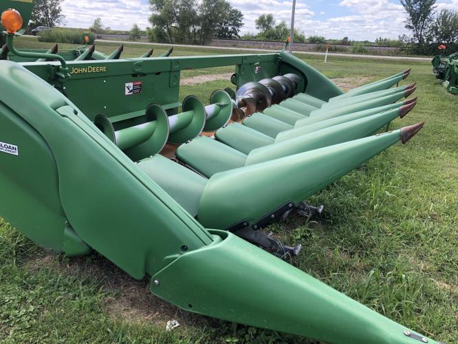 John Deere 708C