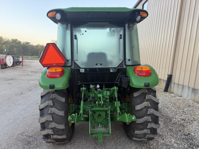 John Deere 5060E