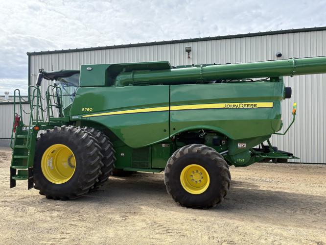 John Deere S780