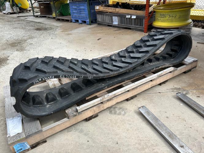 John Deere R571658 - 18" TRACK FOR JD 8RX