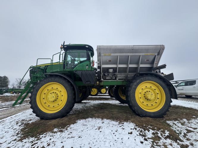 John Deere R4045