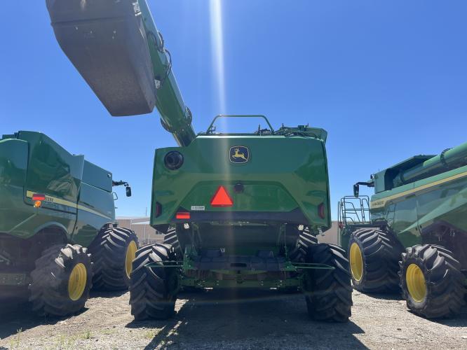 John Deere S7 900