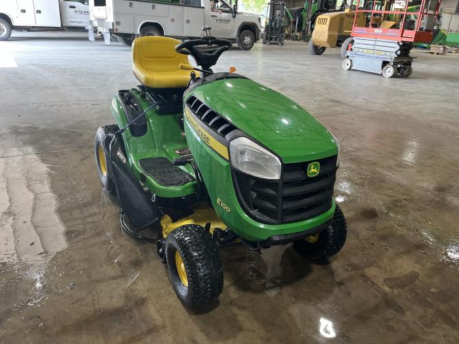 John Deere E100