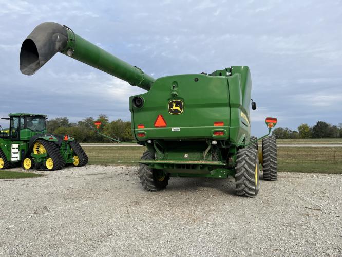 John Deere S770