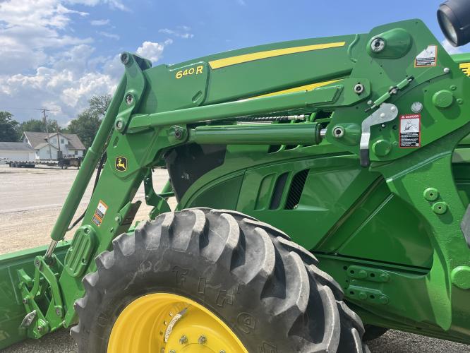 John Deere 6145R