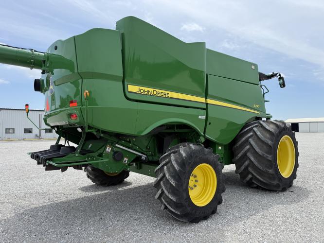 John Deere S790